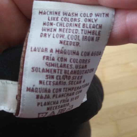 Covington Misses skirt white embroidery on black - Picture 6 of 14